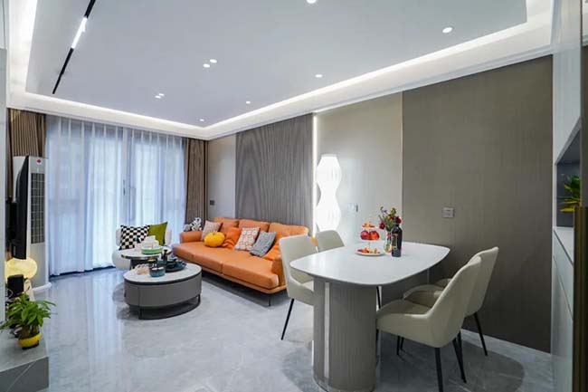 90㎡現(xiàn)代三居，舍主燈換燈帶，巧妙的色彩混搭，打造年輕有趣的生活